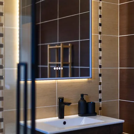 Zen - 3 Bedroom House Semesterbostad