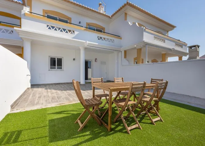 Zen - 3 Bedroom House 度假居 *