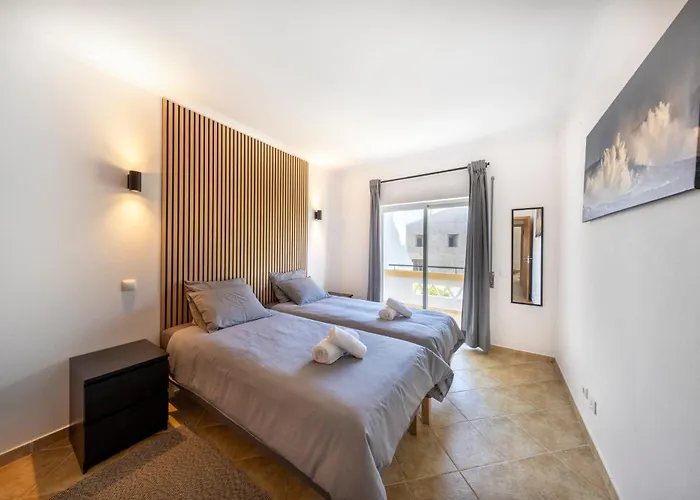 Zen - 3 Bedroom House 度假居 *